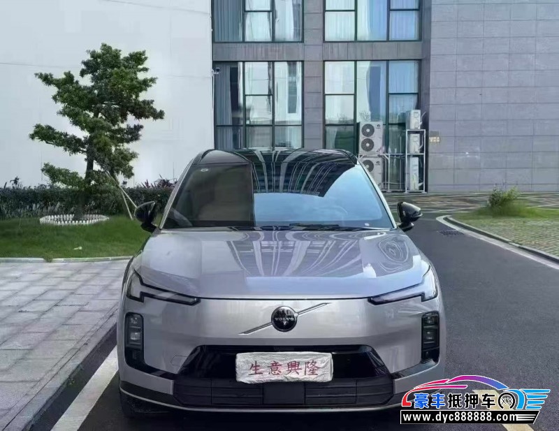 26年沃尔沃XC70轿车抵押车出售