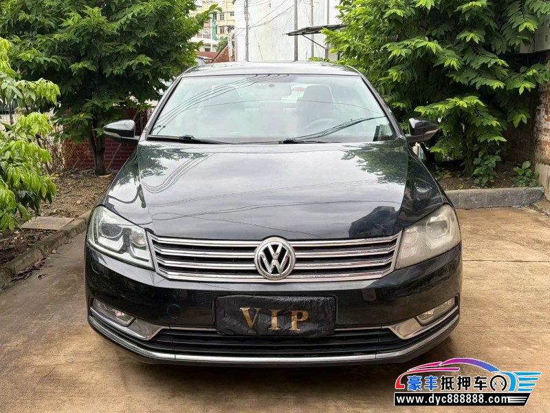 抵押车出售15年大众迈腾轿车