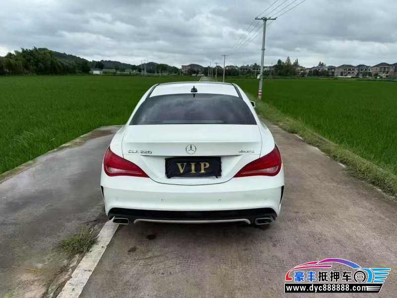 16年奔驰CLA轿车抵押车出售
