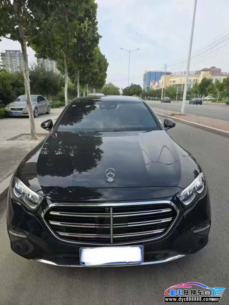 抵押车出售26年奔驰E轿车