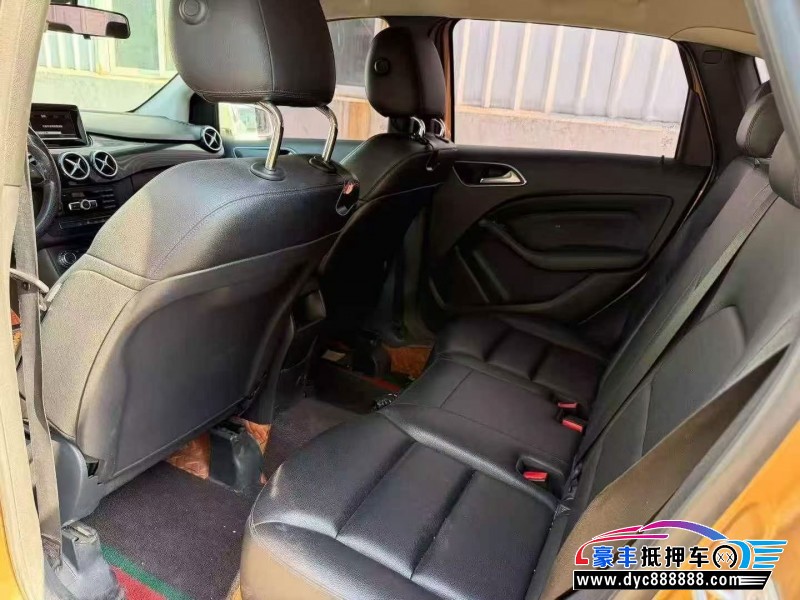 15年奔驰B轿车抵押车出售