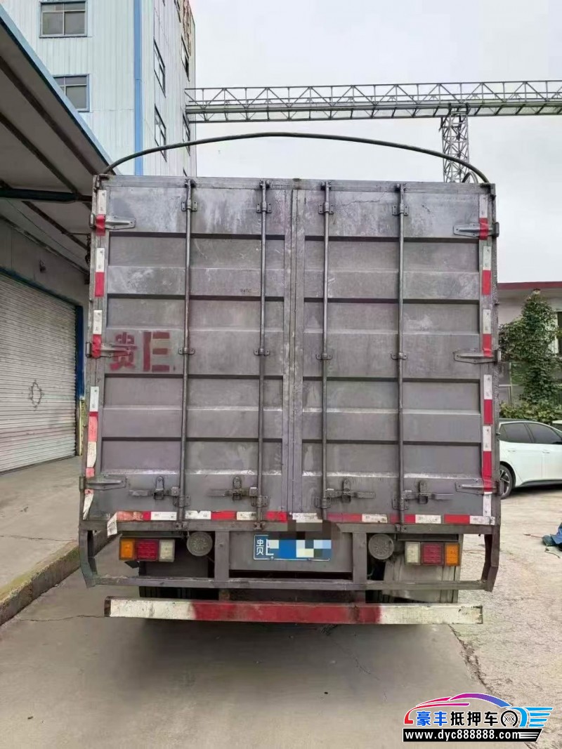 21年重汽豪沃轿车抵押车出售