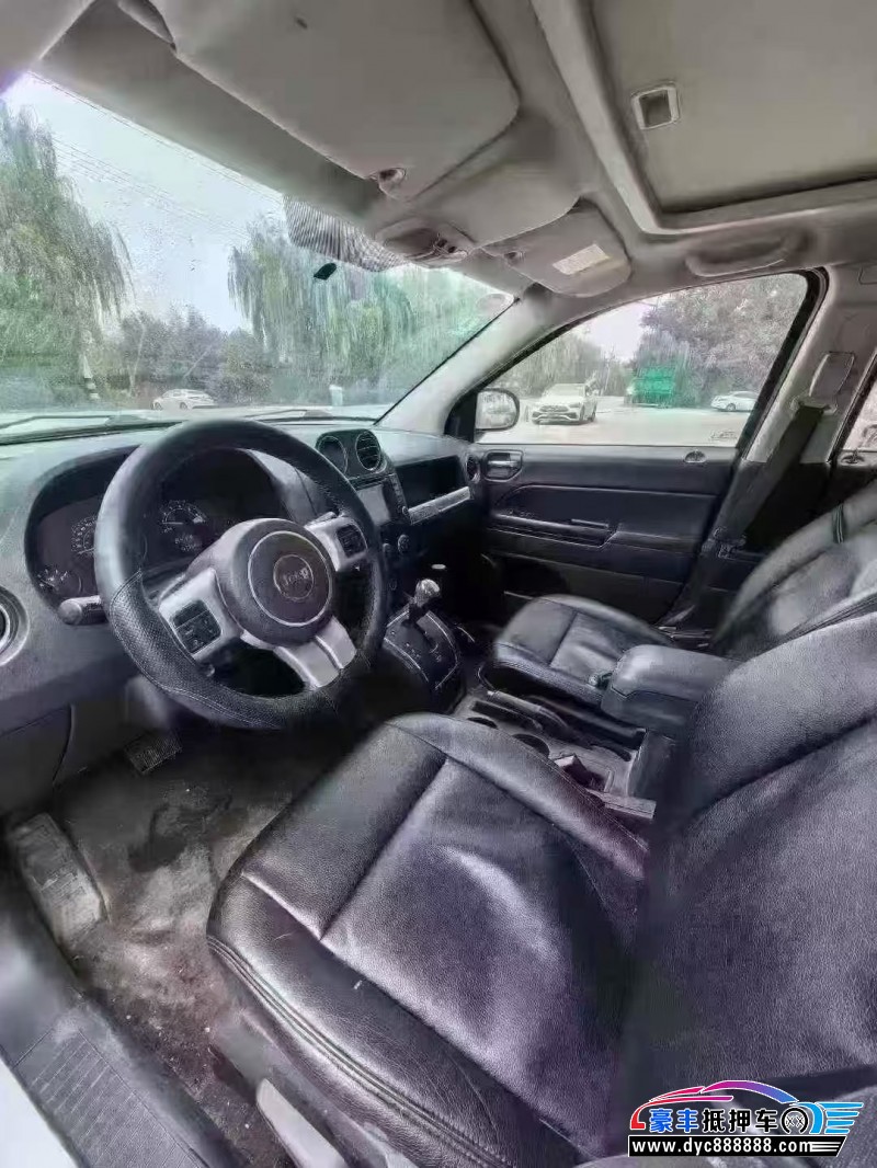 16年Jeep指南者轿车抵押车出售