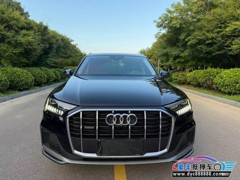 抵押车出售21年奥迪Q7轿车