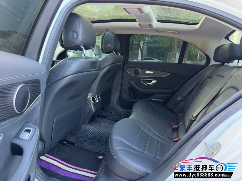 18年奔驰C轿车抵押车出售