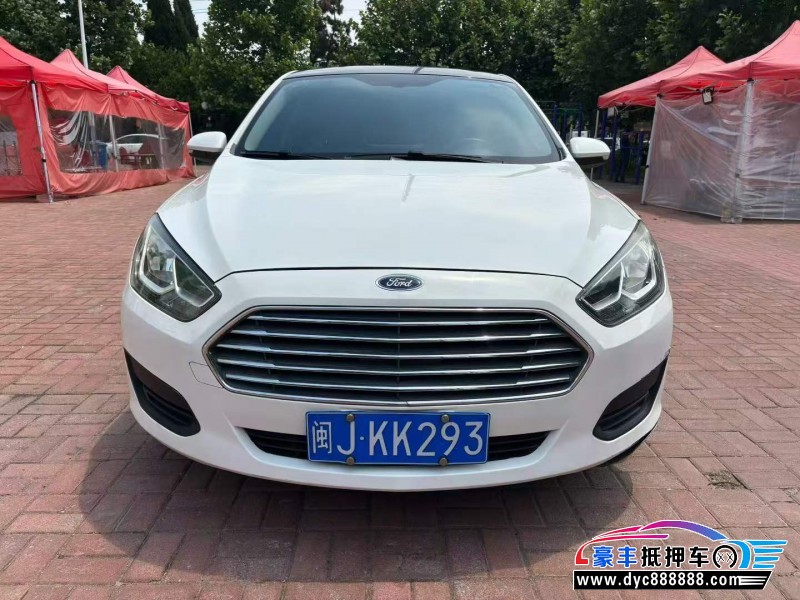 抵押车出售18年福特福睿斯轿车