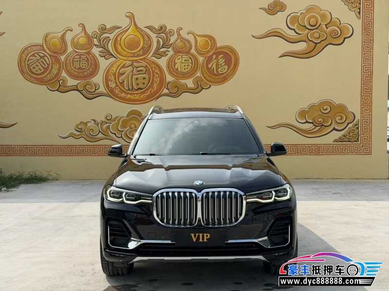 抵押车出售22年宝马X7轿车
