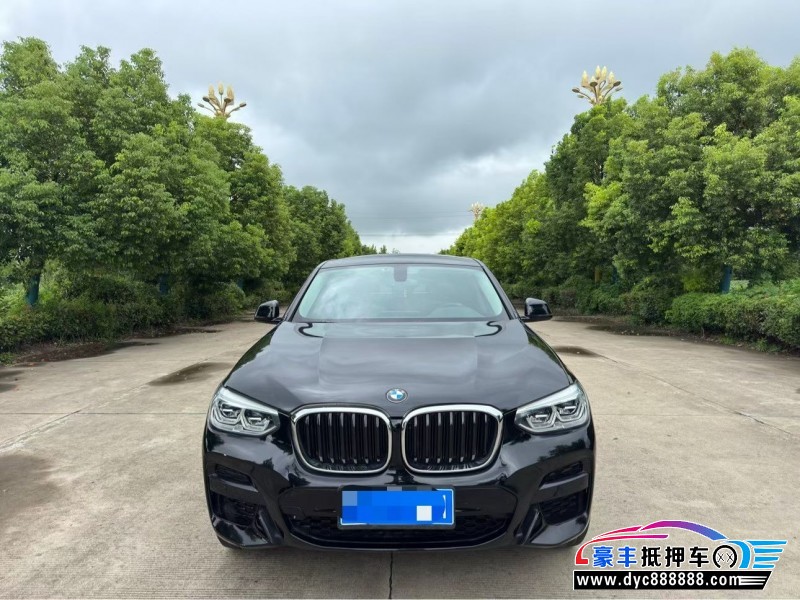 抵押车出售21年宝马X4轿车
