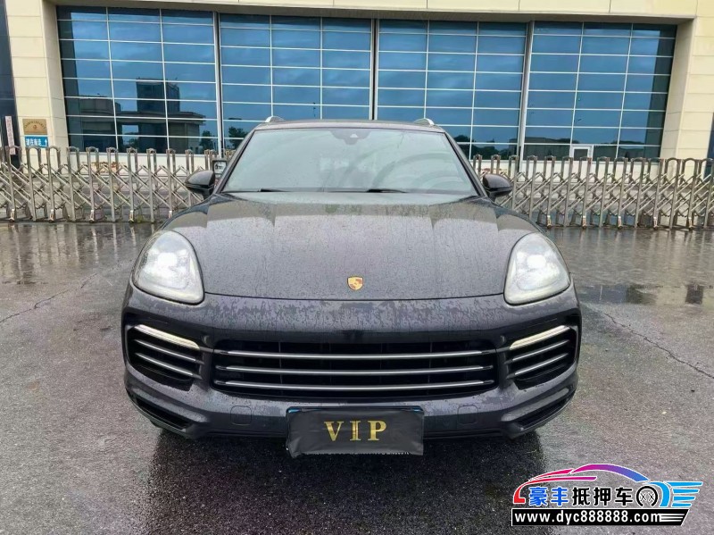 抵押车出售18年保时捷卡宴轿车