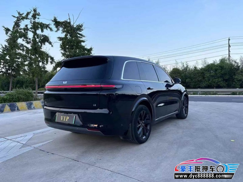 24年理想L8轿车抵押车出售