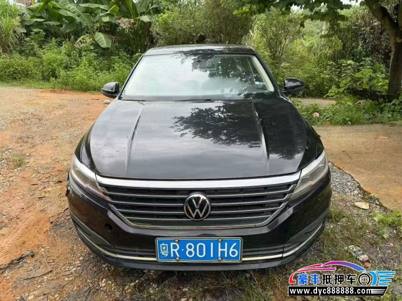 抵押车出售21年大众朗逸轿车