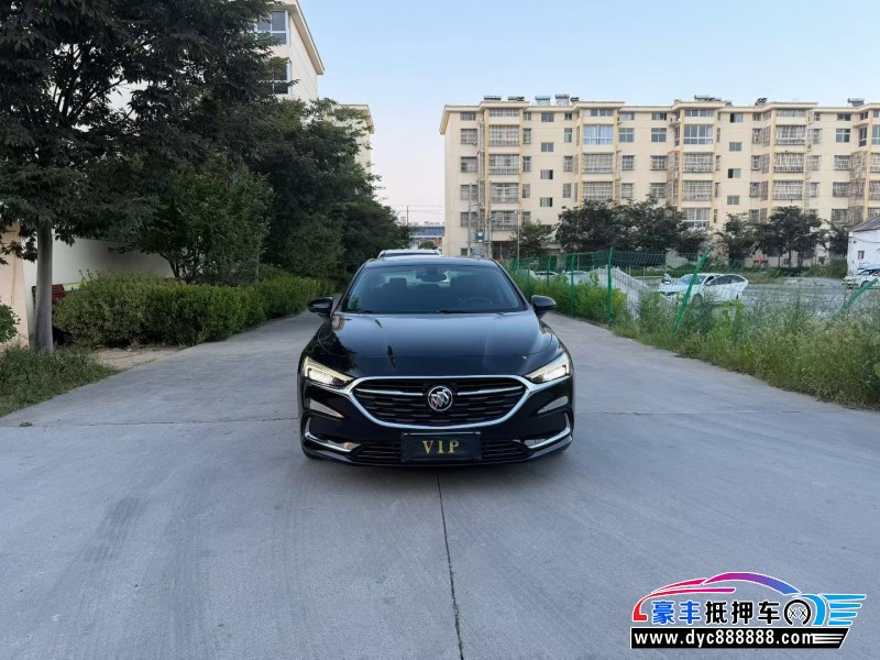 抵押车出售20年别克君威轿车
