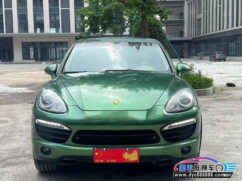 抵押车出售11年保时捷卡宴轿车