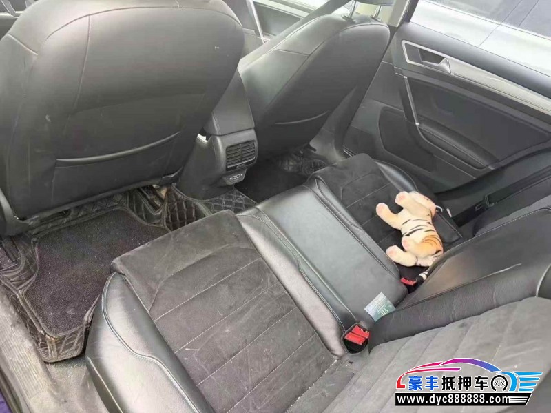 20年大众高尔夫轿车抵押车出售