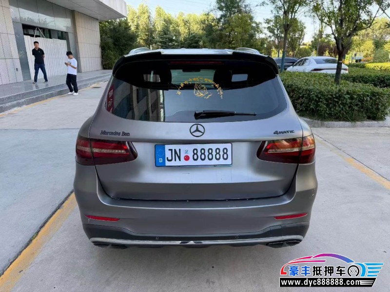 17年奔驰GLC轿车抵押车出售