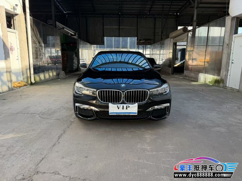 抵押车出售18年宝马7系轿车