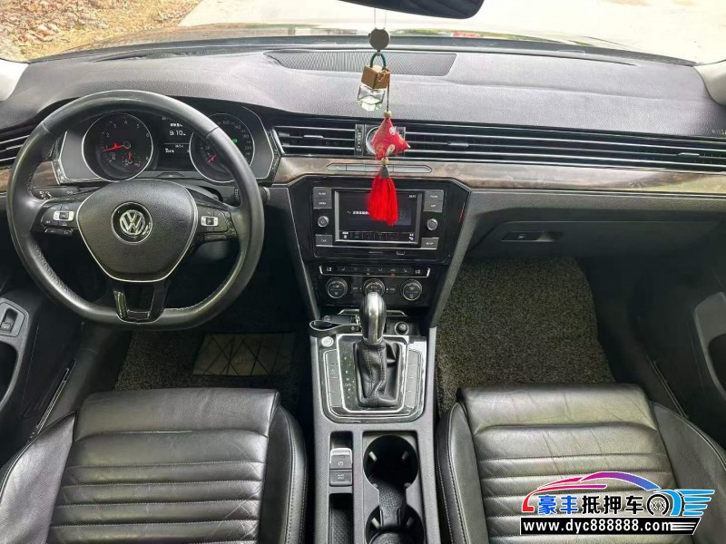 18年大众迈腾轿车抵押车出售
