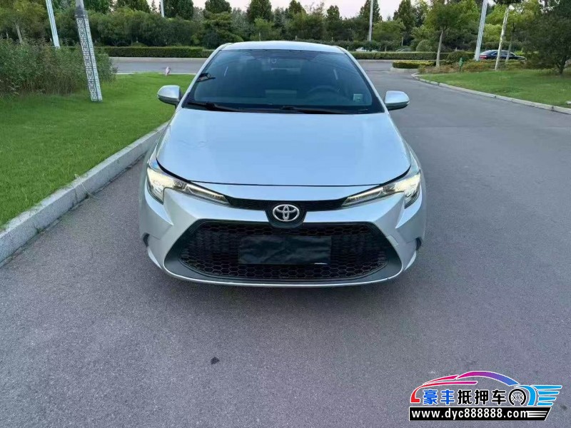 抵押车出售20年丰田雷凌轿车