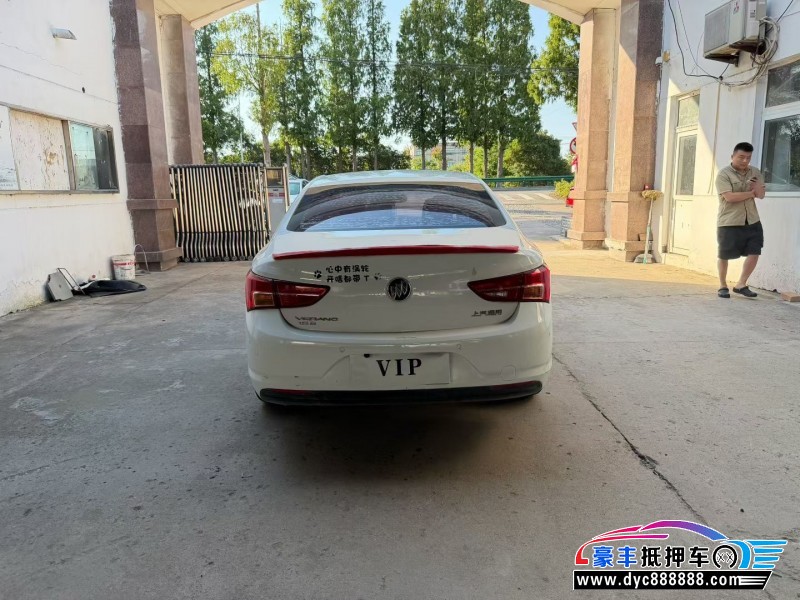 17年别克威朗轿车抵押车出售