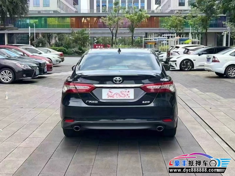 22年丰田凯美瑞轿车抵押车出售