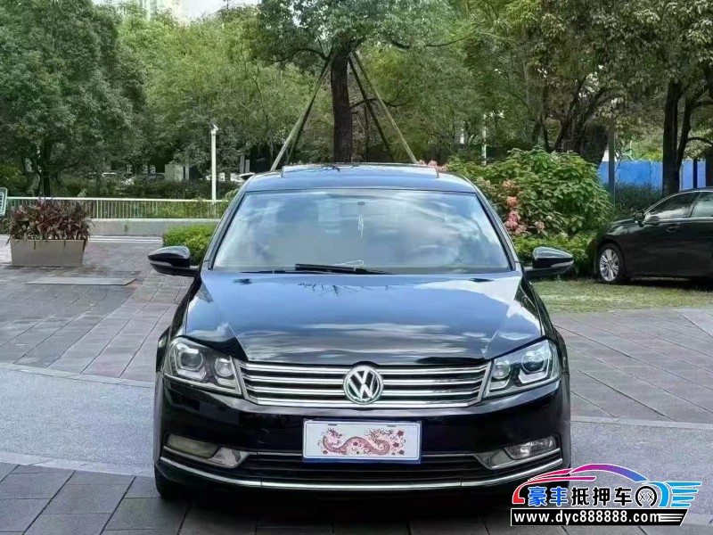 抵押车出售13年大众迈腾轿车