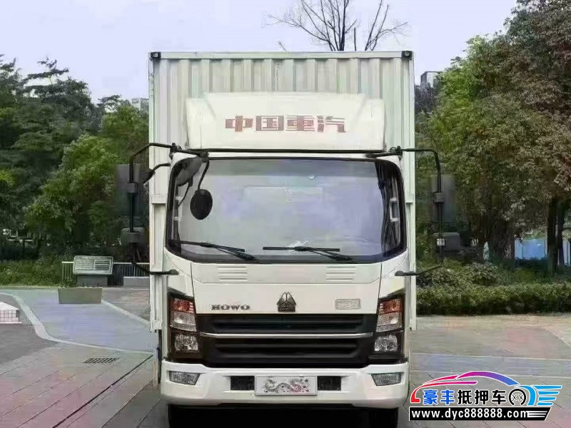 24年重汽豪沃轿车抵押车出售