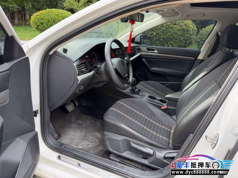 21年大众朗逸轿车抵押车出售