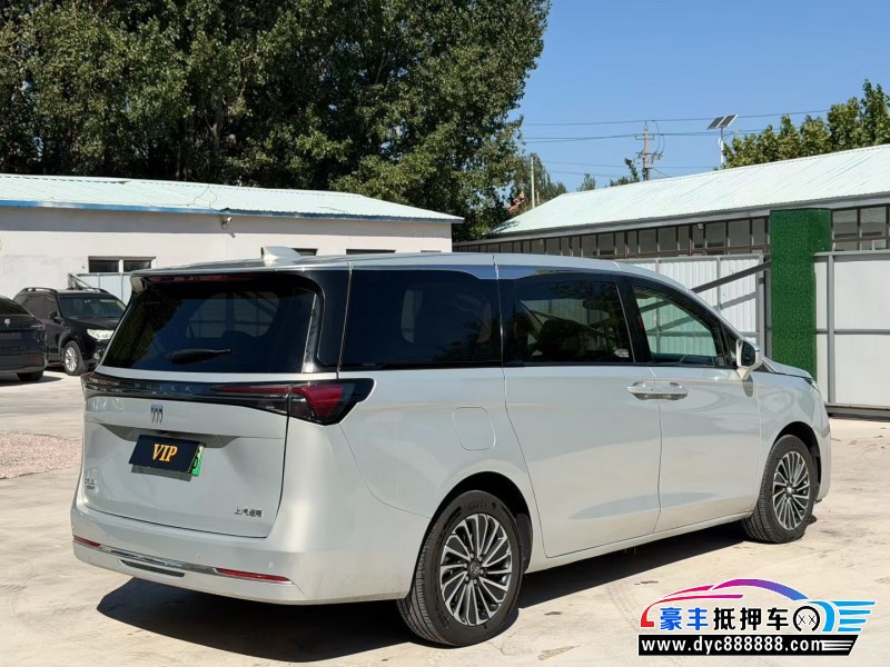 25年别克GL8轿车抵押车出售