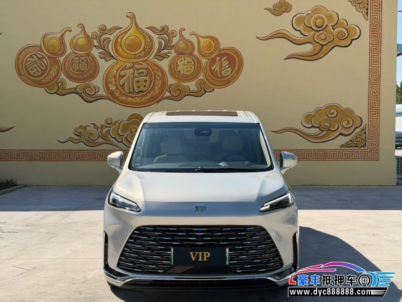 抵押车出售25年别克GL8轿车