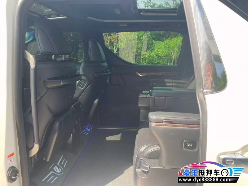 23年丰田威尔法轿车抵押车出售