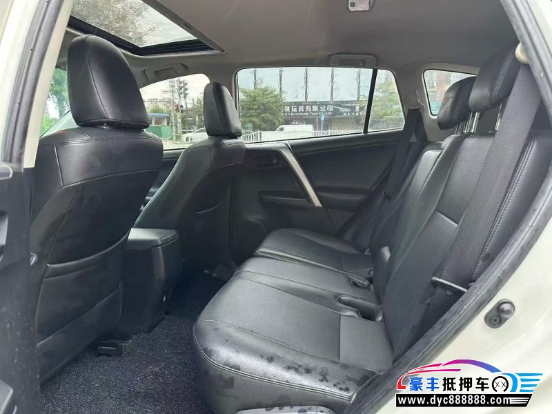 19年丰田RAV4轿车抵押车出售