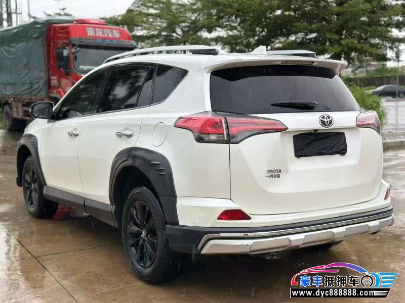 19年丰田RAV4轿车抵押车出售