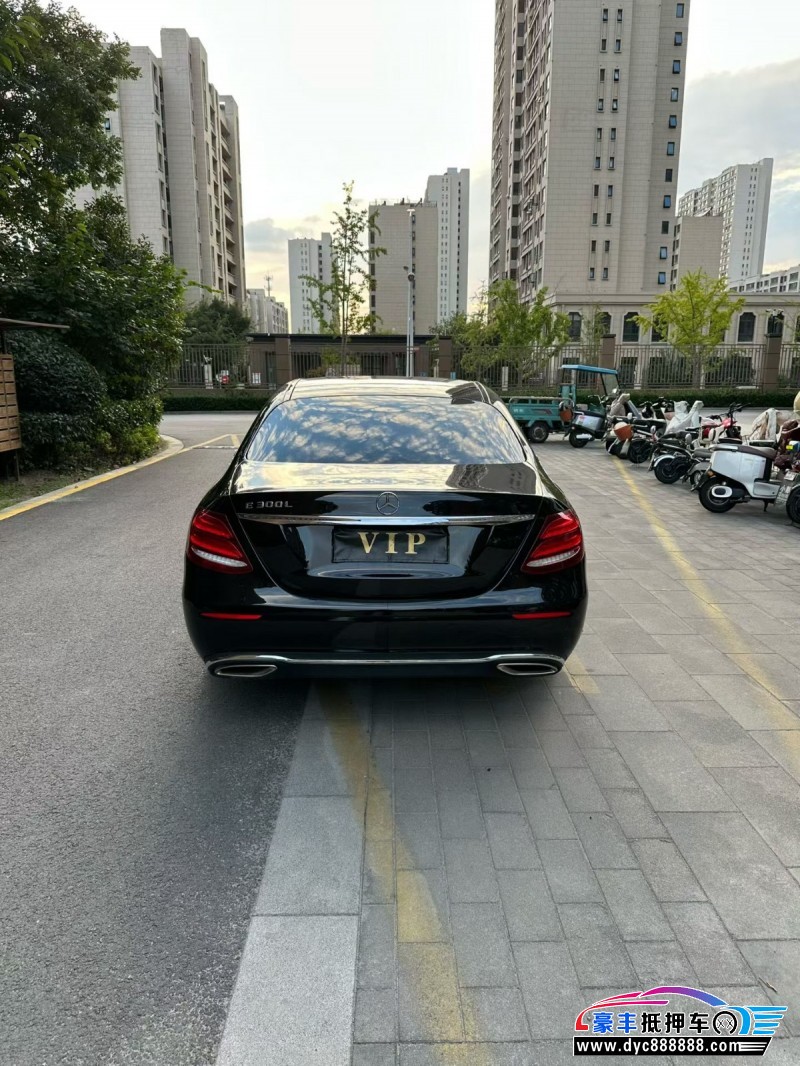 18年奔驰E轿车抵押车出售