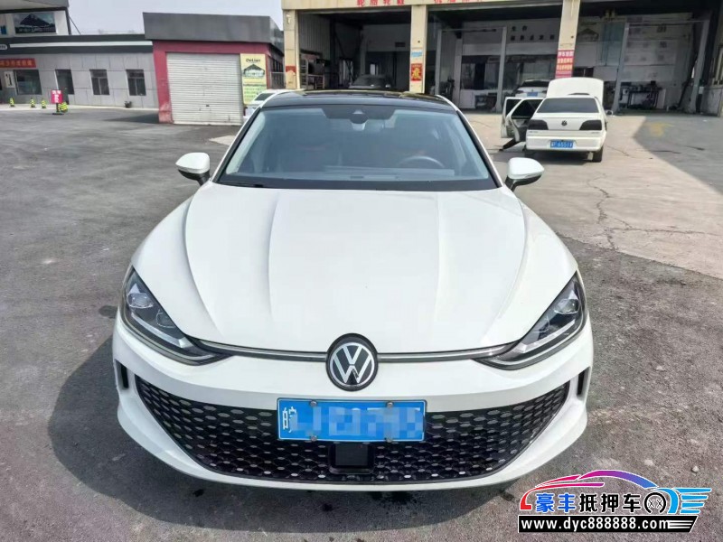 抵押车出售24年大众凌渡轿车