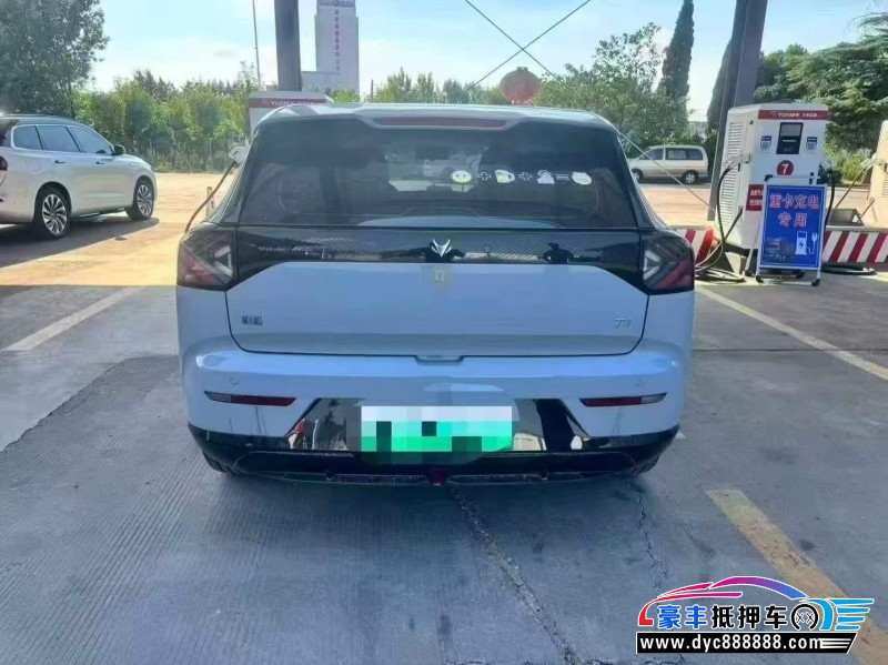 26年极狐阿尔法T轿车抵押车出售
