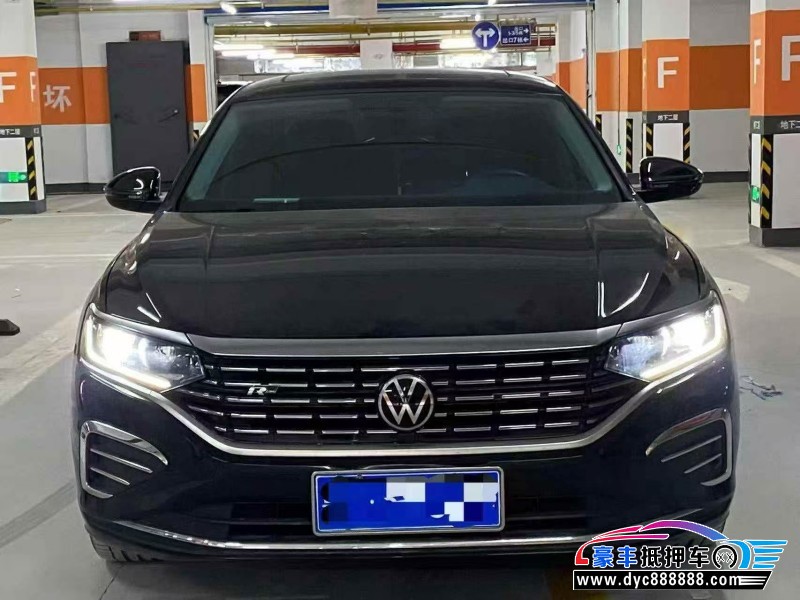 抵押车出售24年大众帕萨特轿车