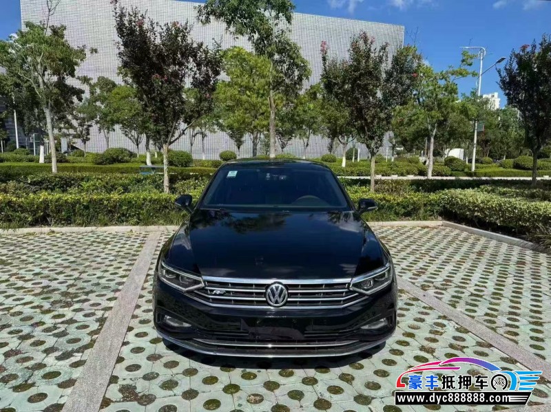 抵押车出售20年大众迈腾轿车