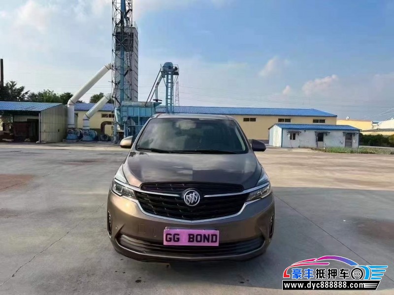 抵押车出售21年别克GL8轿车