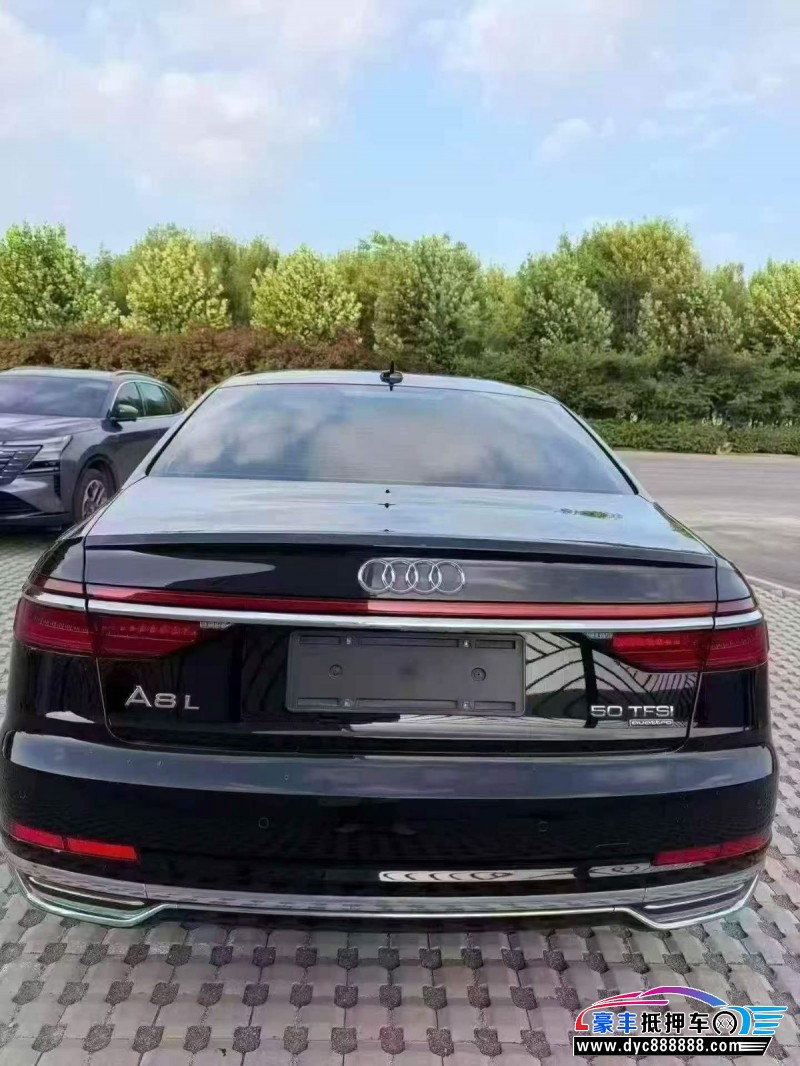 20年奥迪A8L轿车抵押车出售