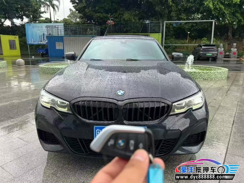抵押车出售21年宝马3系轿车