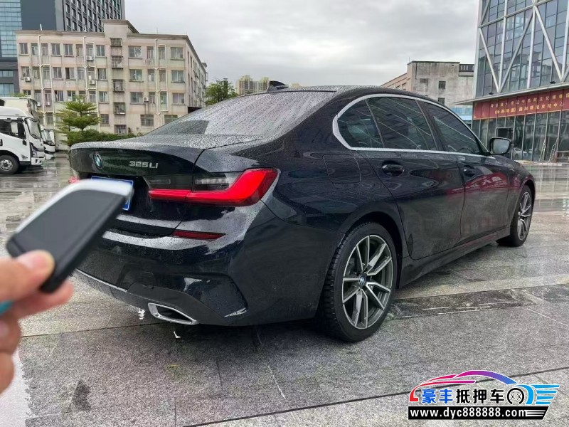 21年宝马3系轿车抵押车出售