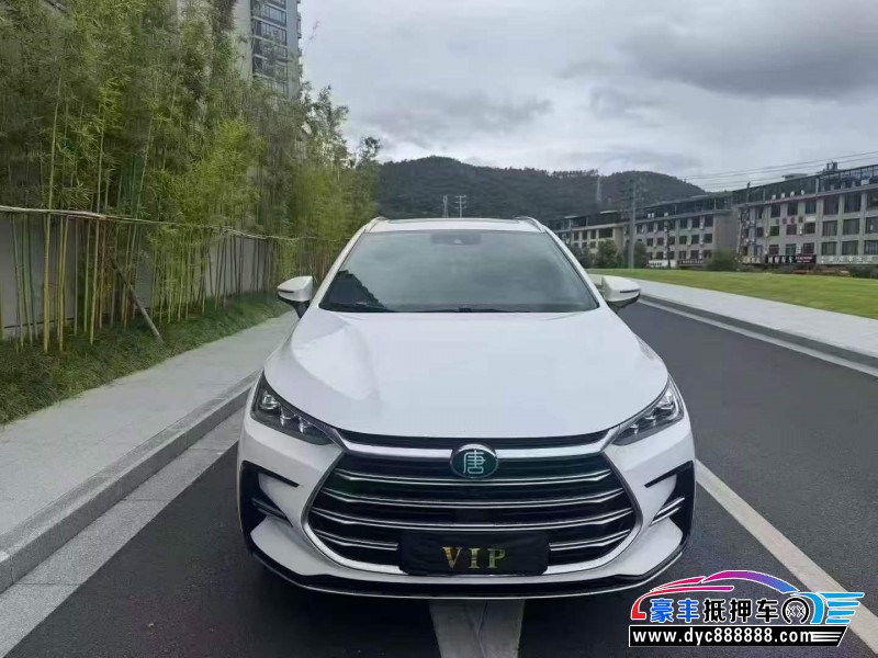 抵押车出售21年比亚迪唐轿车