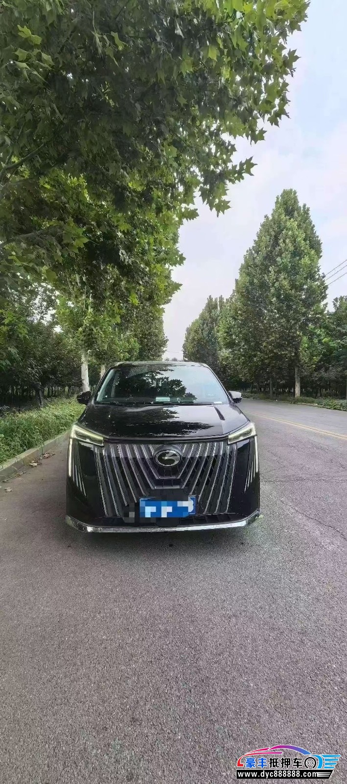 抵押车出售24年传祺M8轿车