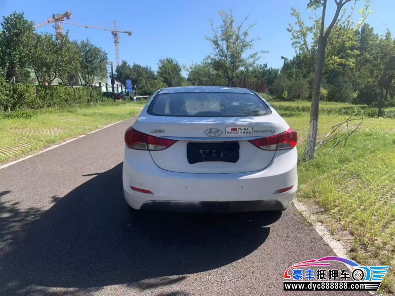 16年现代朗动轿车抵押车出售