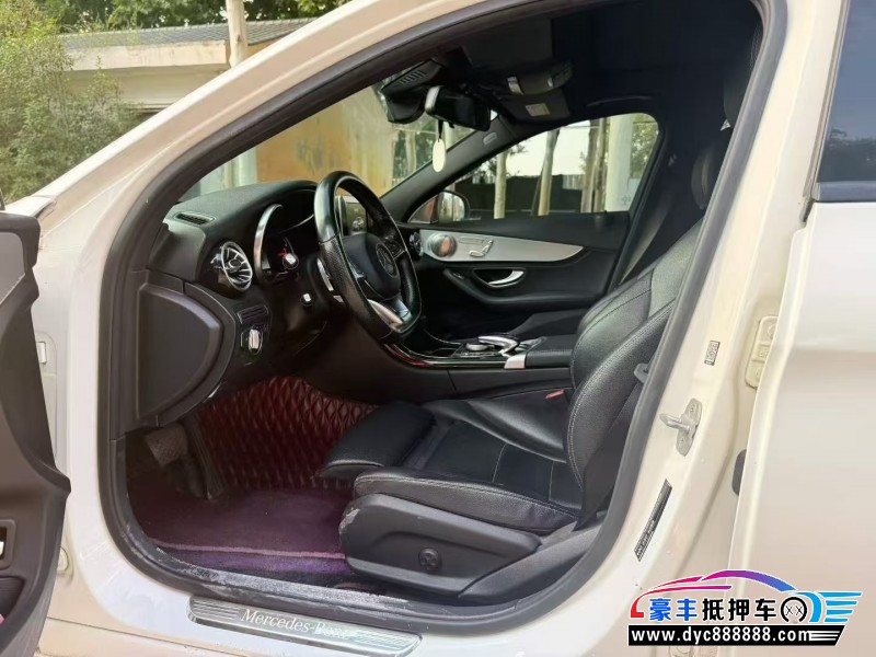 16年奔驰C轿车抵押车出售
