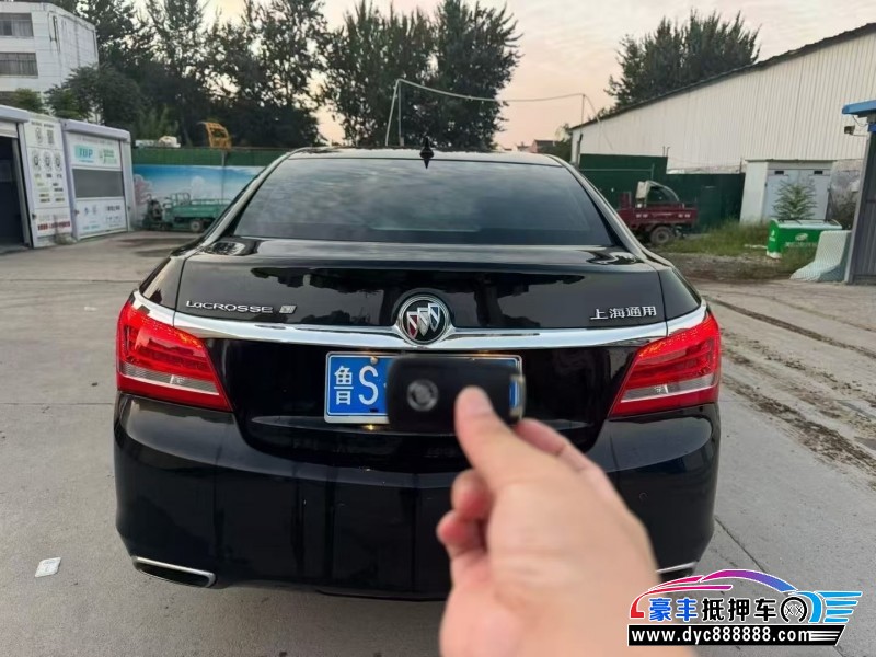 14年别克君越轿车抵押车出售