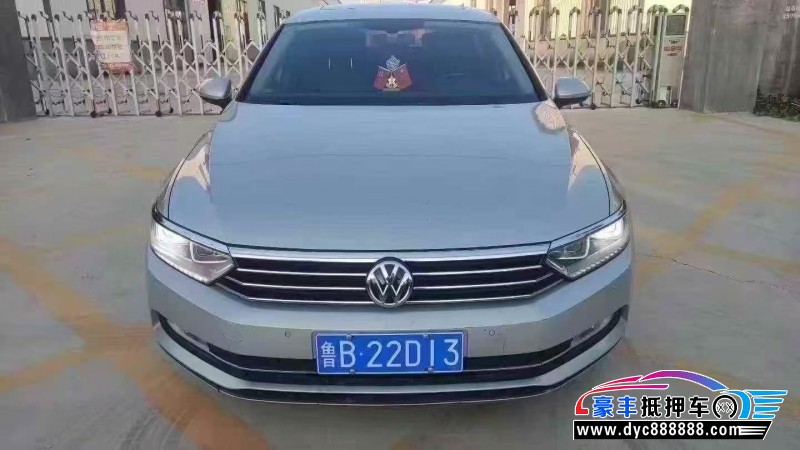 17年大众迈腾轿车抵押车出售