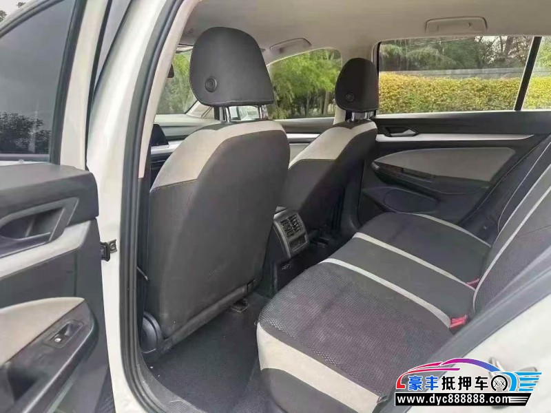23年大众高尔夫轿车抵押车出售