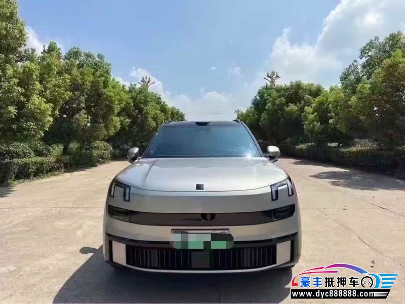 25年领克900轿车抵押车出售