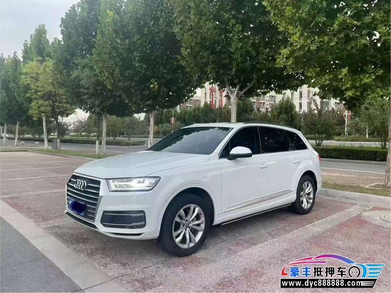17年奥迪Q7轿车抵押车出售